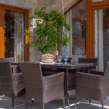 Villa Miracle Zagora *